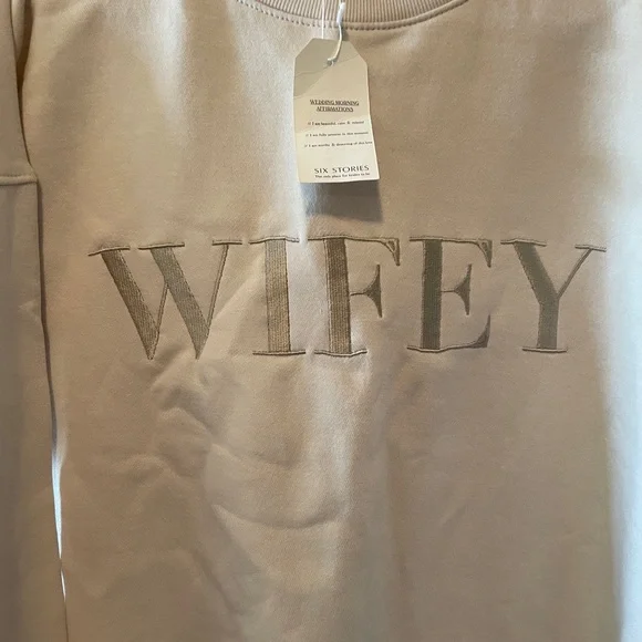 Wifey Statement Sweatshirt - Picture 6 of 8